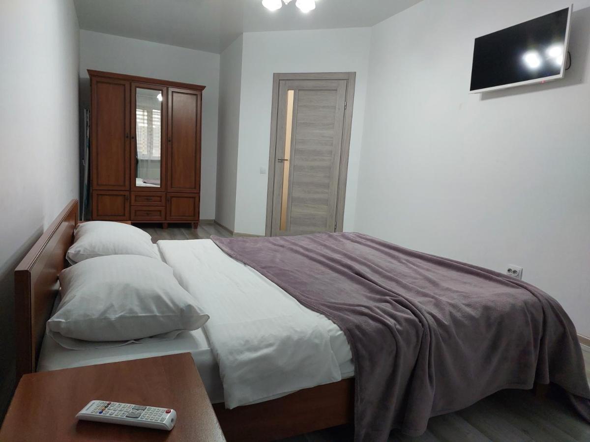 Яровиця 11 Lutsk Ngoại thất bức ảnh