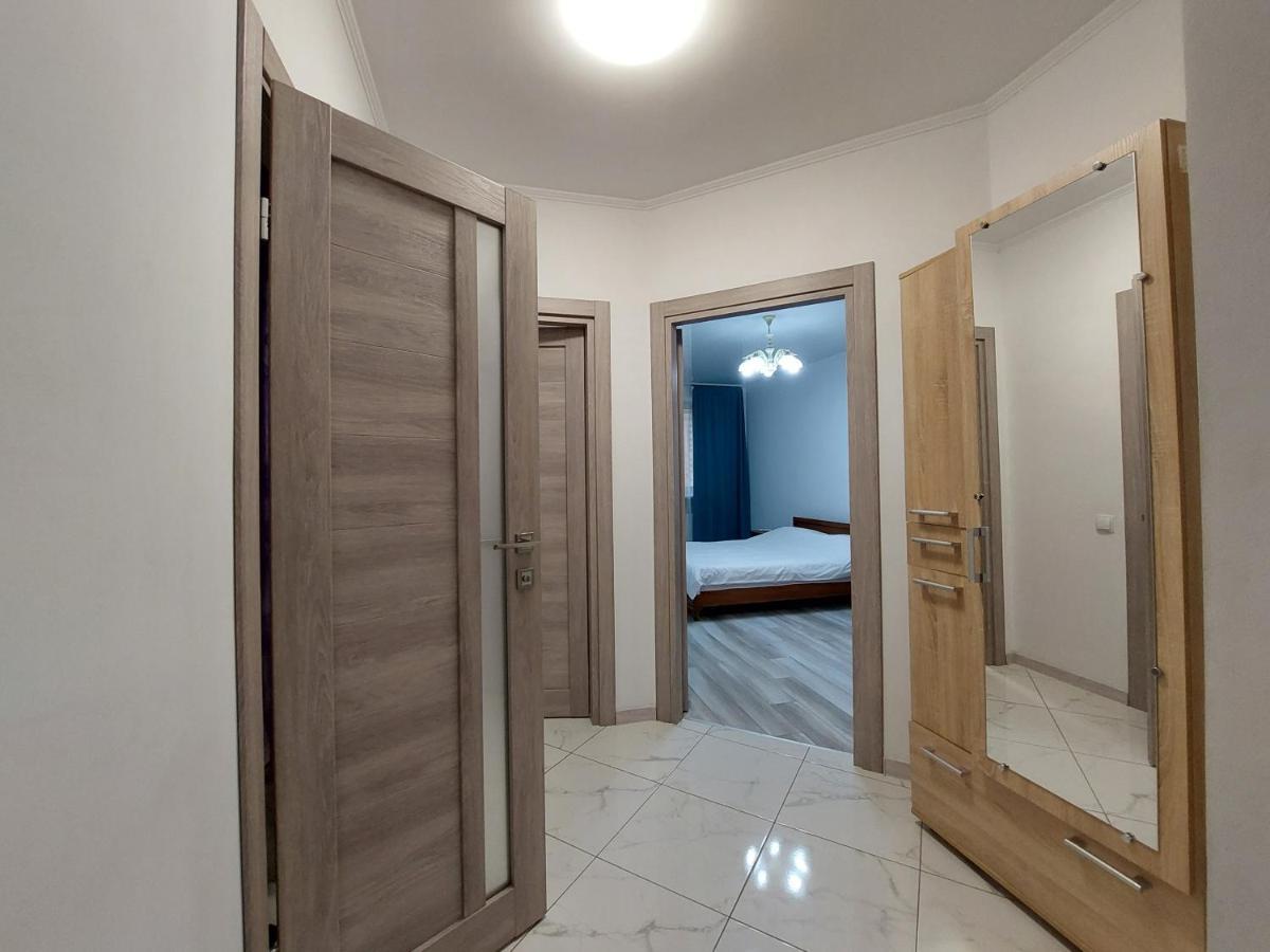 Яровиця 11 Lutsk Ngoại thất bức ảnh